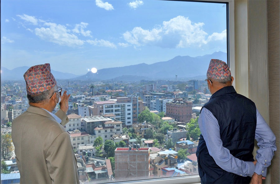 पुस ५ यता ओलीलाई माधव नेपालका ५ झट्का