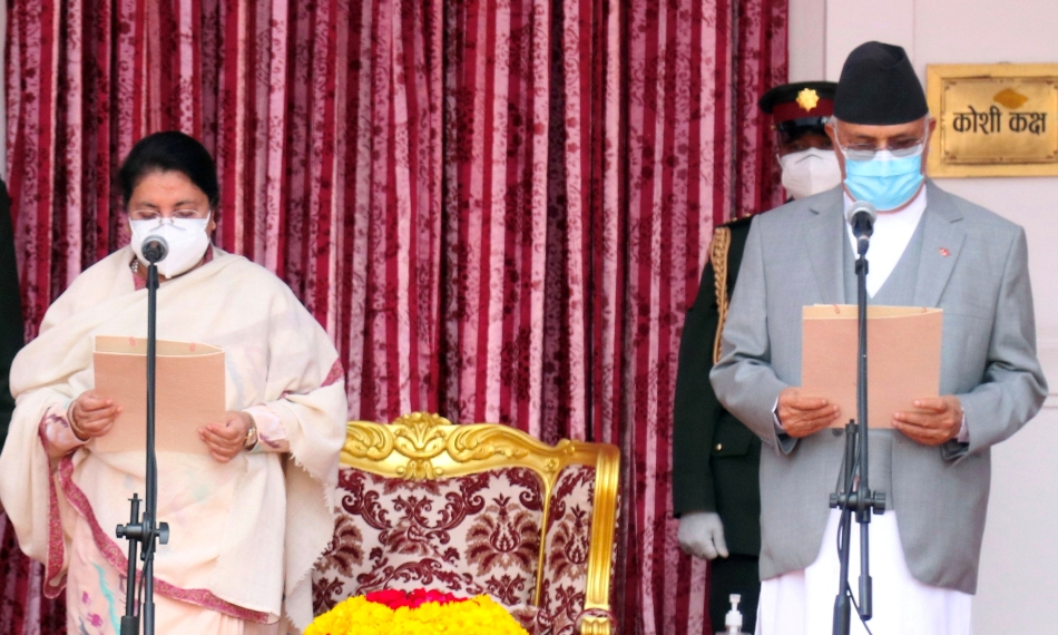 प्रधानमन्त्रीको शपथविरुद्धको रिटमा सर्वोच्चले अन्तरिम आदेश दिन मानेन