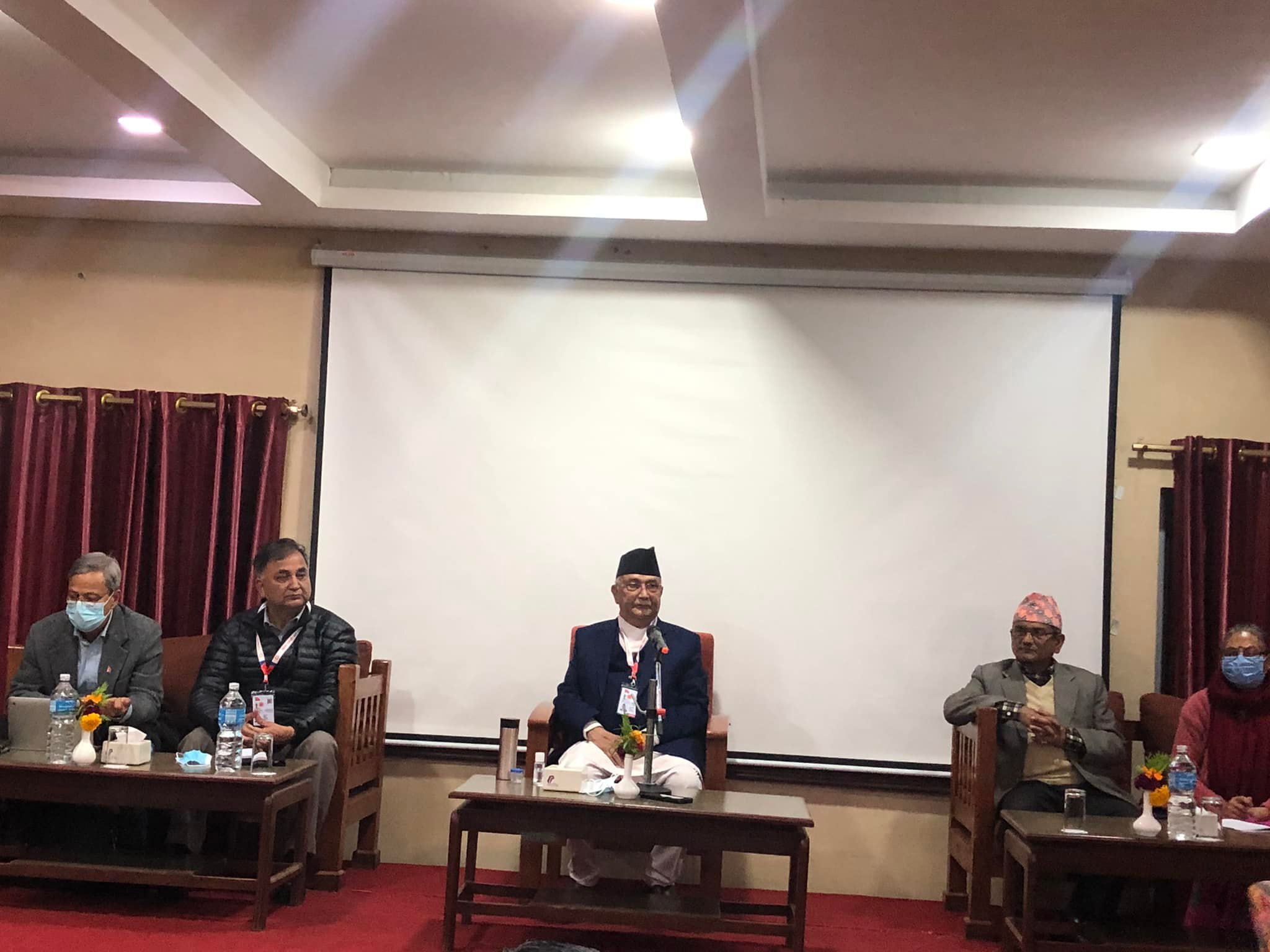 एमालेमा दुई उपाध्यक्ष र दुई उपमहासचिव थपिदै, पोलिटब्युरो ब्युतिने