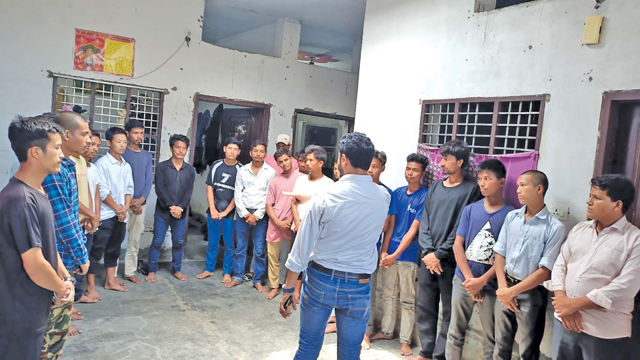 भारतमा सयौँ नेपाली बन्धक, एक युवाको मृत्यु, ५७ जनाको उद्धार, ठगी धन्दाको फन्दा!