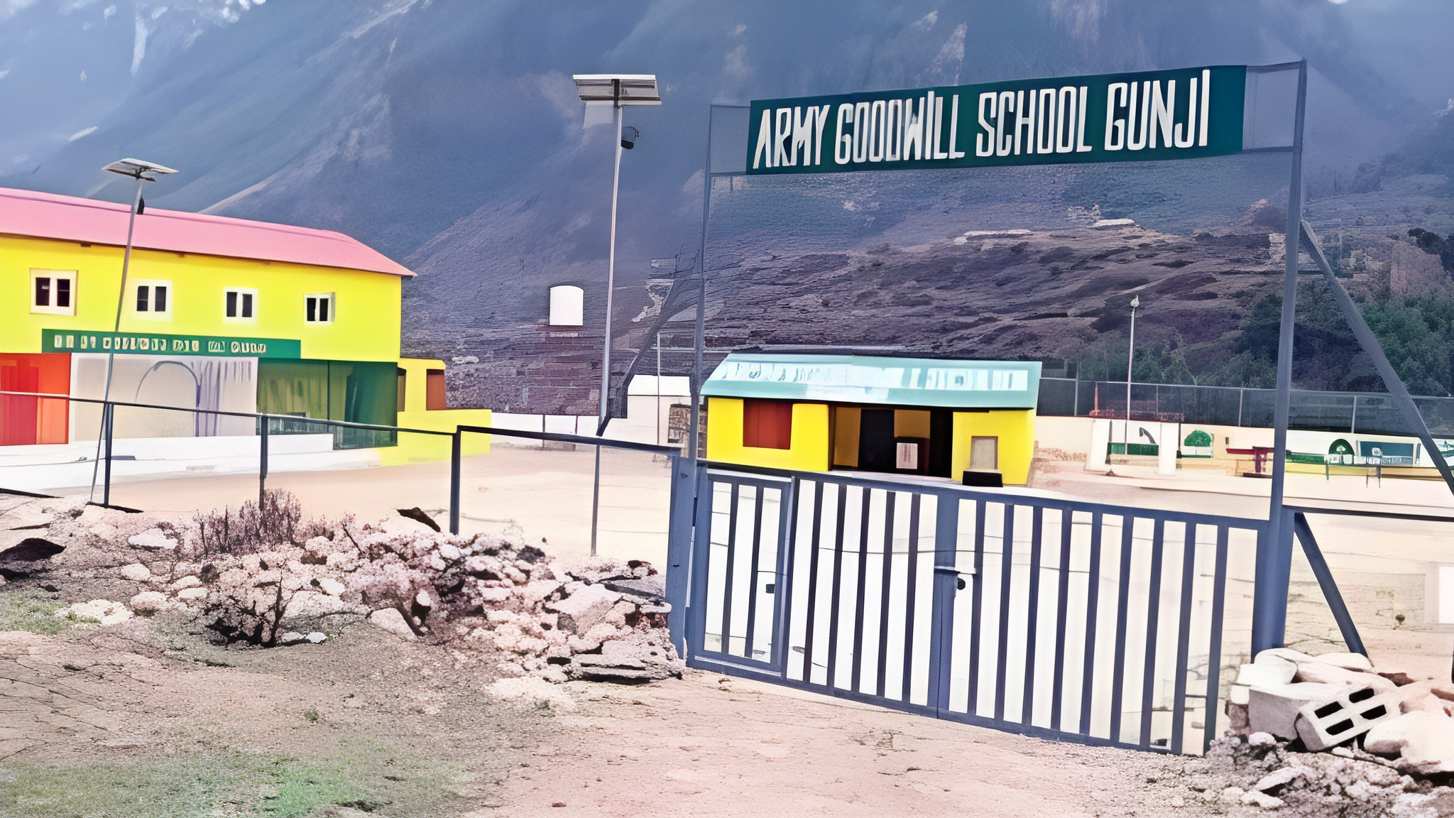 अतिक्रमित नेपाली भूमि गुन्जीमा भारतीय सेनाले गर्यो ३५ वर्षदेखी बन्द स्कुल पुनर्निर्माण