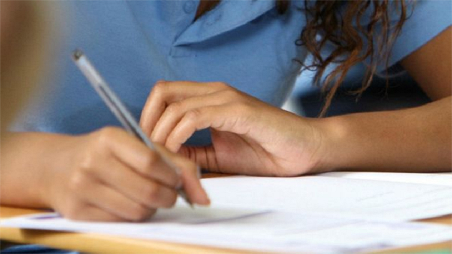 कक्षा १२ को परीक्षा आजदेखिः दार्चुलामा १ हजार ७६ विद्यार्थी परीक्षामा सहभागी हुँदै