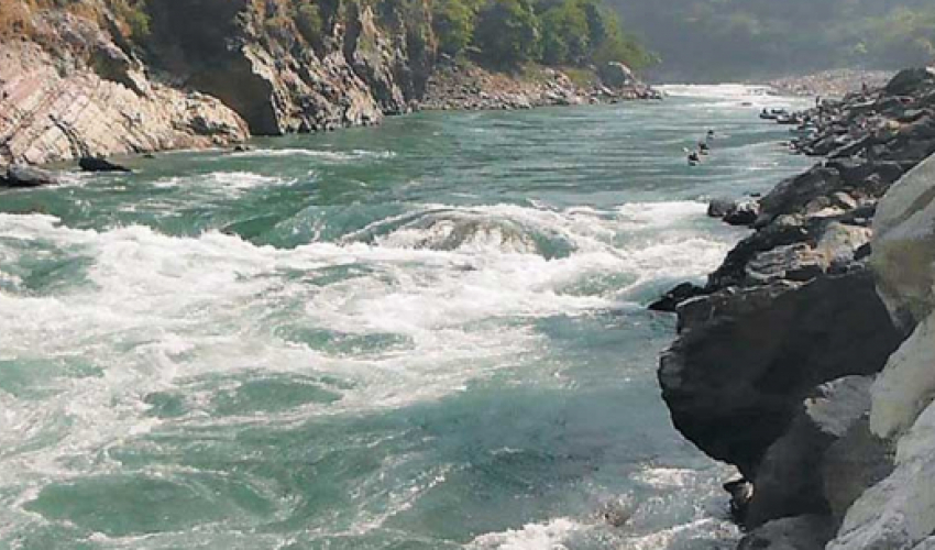 सेती नदीमा बगेर बैतडीका बोहरा बेपत्ता