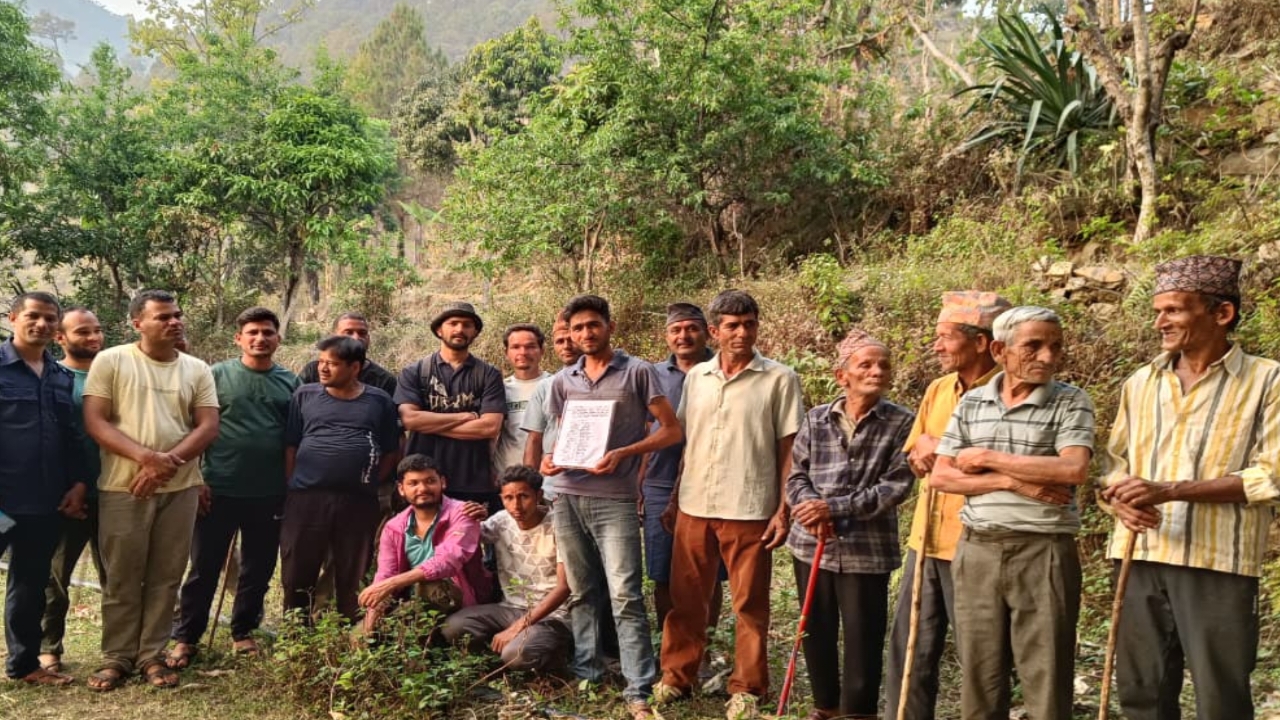 लेकम-४ का स्थानीयद्धारा सडक निर्माणको माग गर्दै संघर्ष समिति गठन