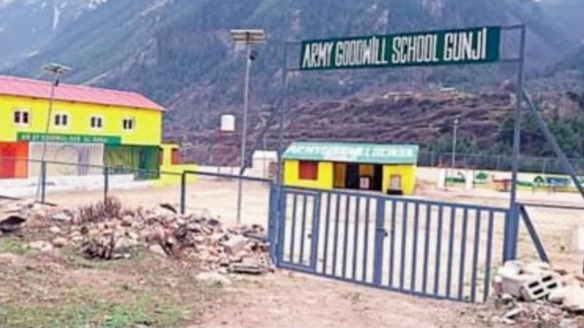 अतिक्रमित नेपाली भूमि गुन्जीमा भारतीय सेनाले गर्यो ३५ वर्षदेखी बन्द स्कुल पुनर्निर्माण