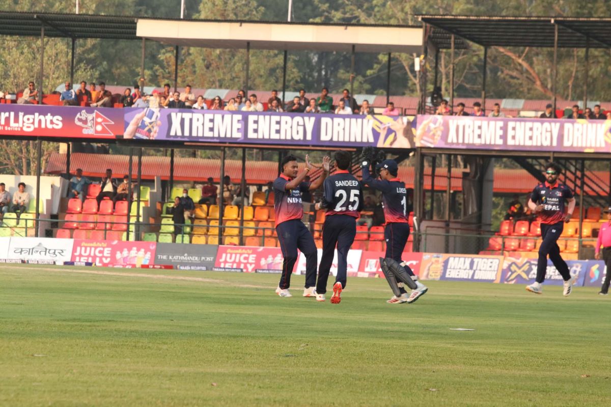 टी–२० शृखंलाको दोस्रो खेलमा नेपाललाई जितका लागि यूएईले दियो १२९ रनको लक्ष्य