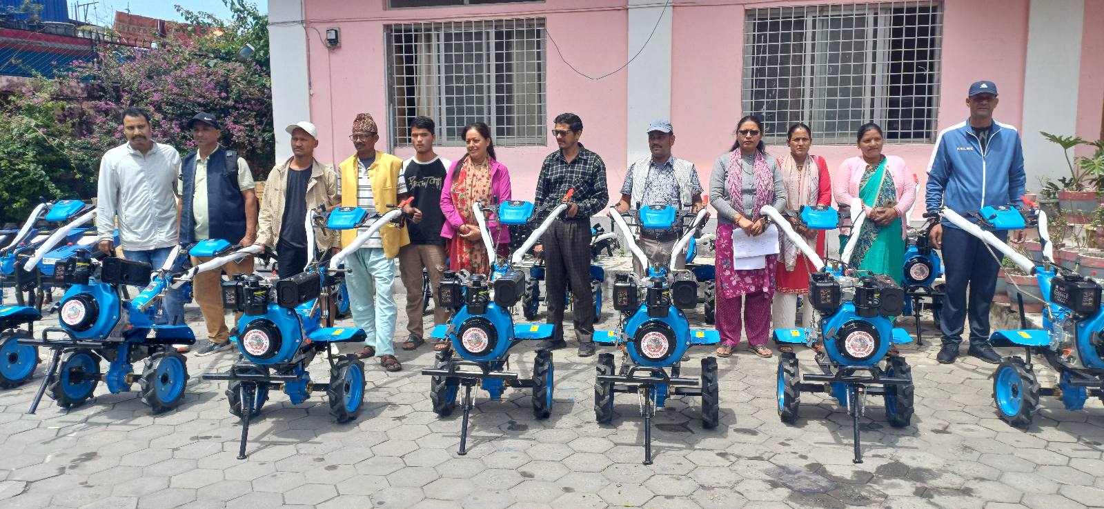 महाकाली नगरपालिकाद्वारा कृषकलाई मिनीटिलर वितरण