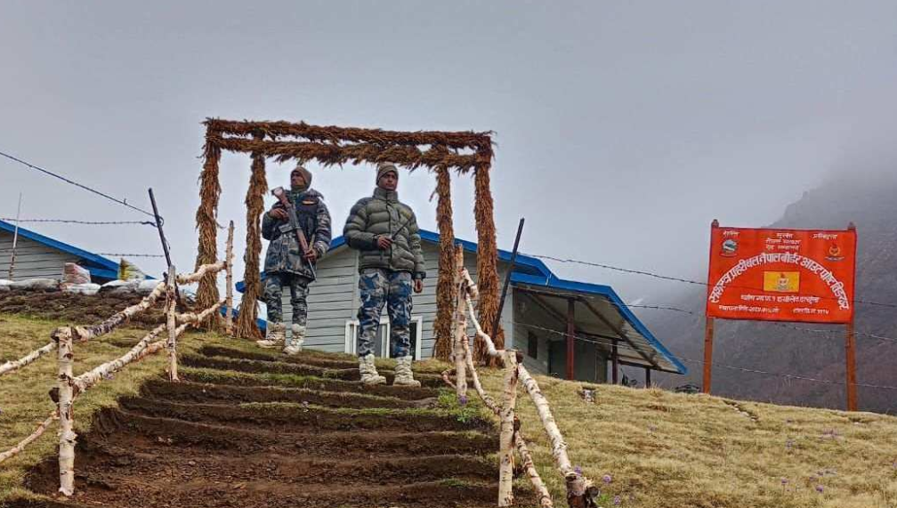 सात महिनापछि तिङ्कर–छ्यालेक नाकामा सशस्त्र प्रहरी पुनः परिचालन