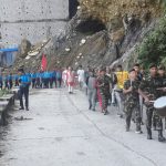 दार्चुलामा सुरक्षा निकायले भित्र्याए फुलपाती