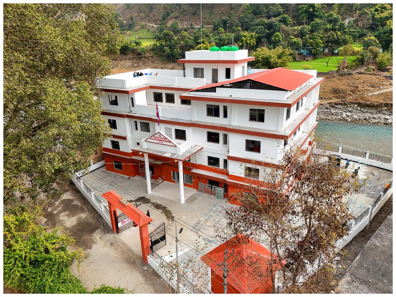 दार्चुलाको शैल्यशिखरका करार कर्मचारीले महिनौँदेखि तलब पाएनन्, दसैँमा घरखर्च चलाउनै समस्या